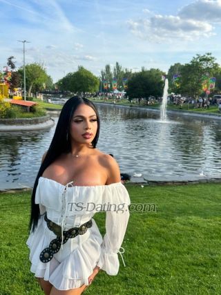trans girl Lesbia 7802784