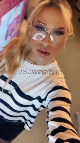 trans girl LexusXL 0061212