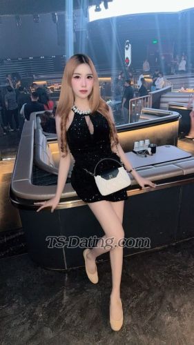 trans girl LillyBloosom 1181889