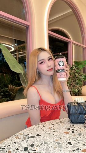 trans girl LillyBloosom 1345817