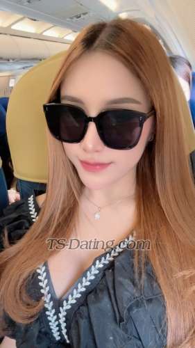 trans girl LillyBloosom 1974893