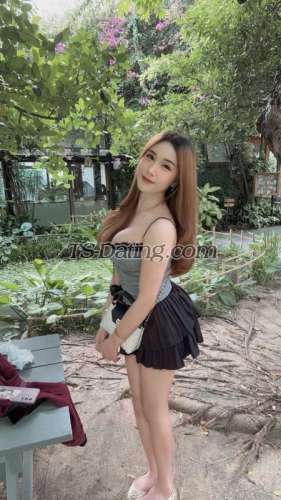 trans girl LillyBloosom 2158841