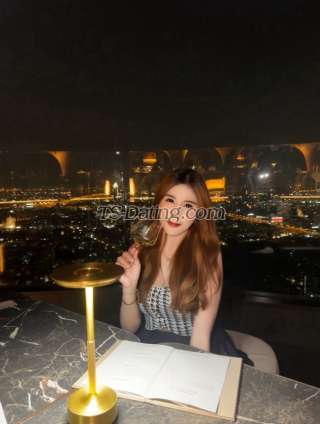 trans girl LillyBloosom 2158921