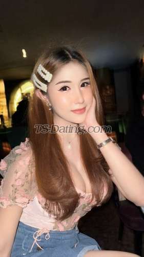 trans girl LillyBloosom 2159129