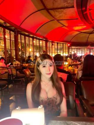 trans girl LillyBloosom 2159304