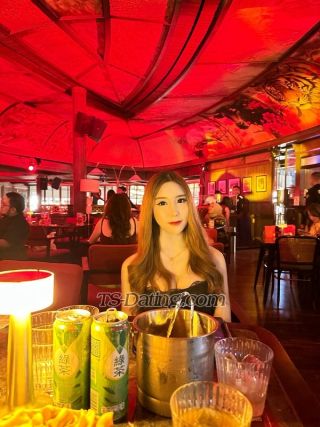 trans girl LillyBloosom 3520838