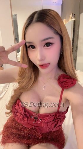 trans girl LillyBloosom 3698145