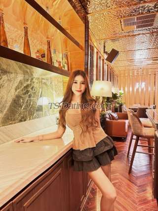 trans girl LillyBloosom 3850605