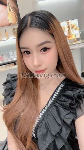 trans girl LillyBloosom 4140411