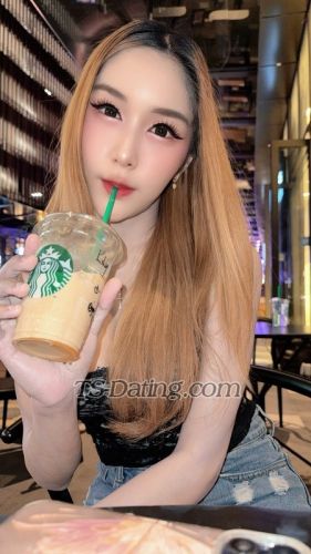 trans girl LillyBloosom 4361322