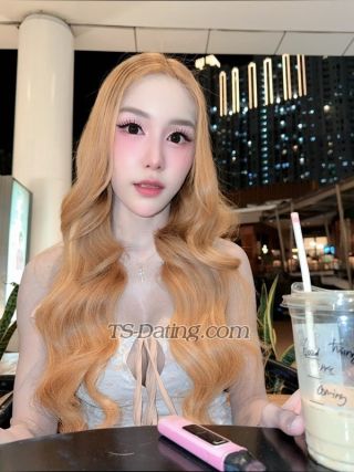 trans girl LillyBloosom 4721330