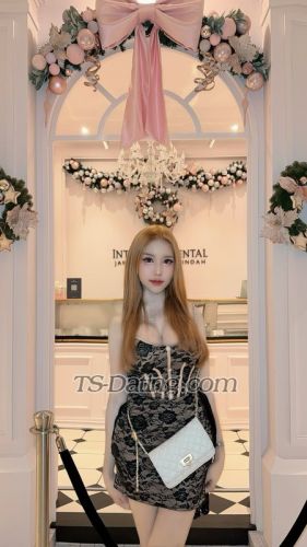 trans girl LillyBloosom 4923483