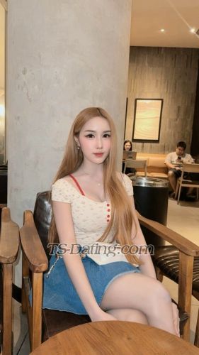 trans girl LillyBloosom 5665855