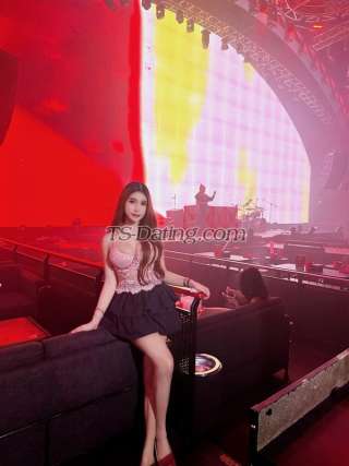 trans girl LillyBloosom 6256454