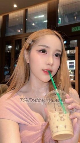 trans girl LillyBloosom 6281792