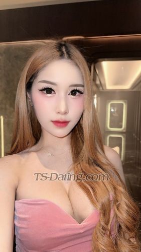 trans girl LillyBloosom 8092032