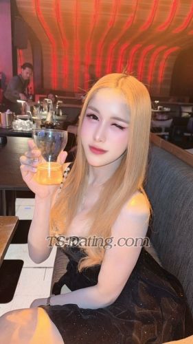 trans girl LillyBloosom 9092972