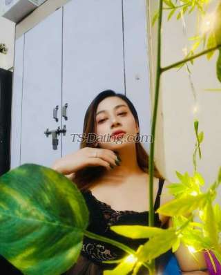 trans girl Limoni 0618110