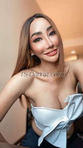 trans girl Lindaoppo 9450175 trans girl Lindaoppo 9450175