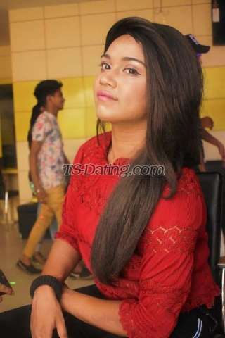 trans girl LizaaRoy 3960338