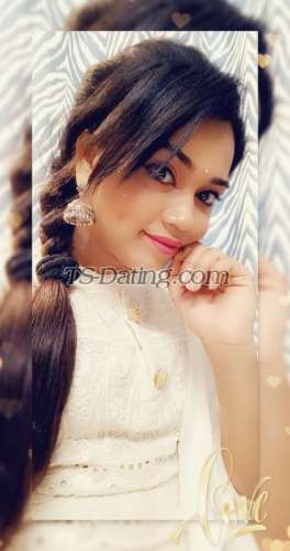 trans girl LizaaRoy 5571583