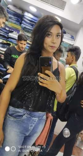 trans girl LizaaRoy 6005412