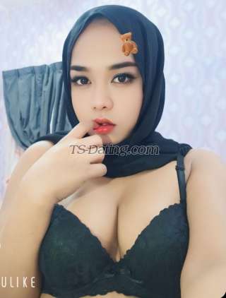 trans girl Lizagraciaa 2718000