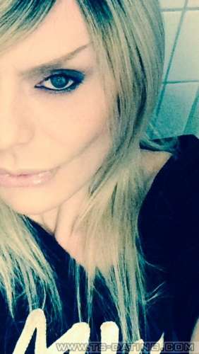 trans girl Lola 6896406