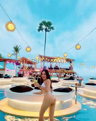 trans girl LolaTsBali 2902063
