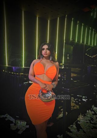 trans girl Lourasandhu 2271460