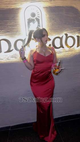 trans girl Lourasandhu 8744795