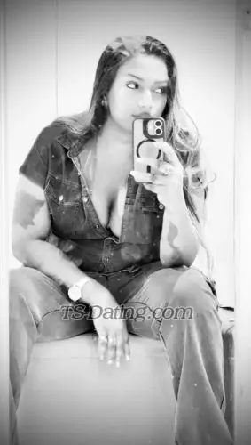 Shemale LovelyNisha 6173543