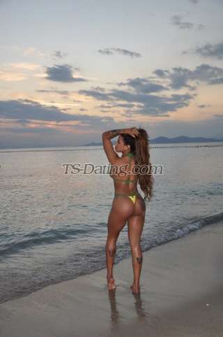 trans girl Vluan90 9337282