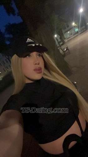 trans girl LuhGoulart 0960704