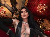 LuxuryQUEEN Bangkok Transex With pleasure… my name is Mia or Queen Mia.
I'm a sweet and hot girl from europe enjoying some holidays around here.

If u look for domination I can be very dominant kind of your “BAD GIRL” that one they can spite on you or slap your face many times.

But very friendly and open mind… 
Im ready to make you realize all your desires and fetish being it dirty or not…

I’m sure together we will enjoy a lot!

Some of my services are here:
French Kiss
Massage
Top and Bottom 
Sucking 
Domination 
Girlfriend Experience 
Dressing 

My place are safe and got everything u need.
