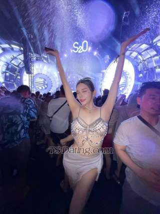 trans girl lotus2534 2150527