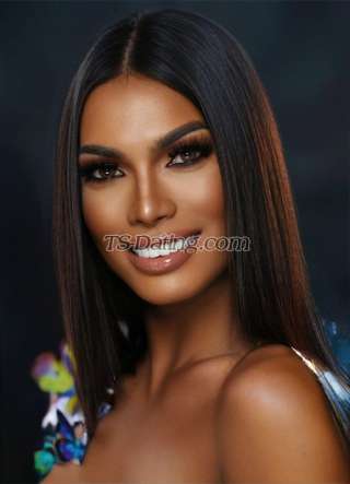 trans girl VALETINAHUGE 1267441