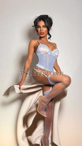 trans girl VALETINAHUGE 2618791