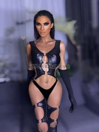 trans girl VALETINAHUGE 3225769