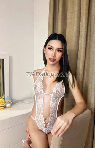 trans girl MaMild 0827421 trans girl MaMild 0827421
