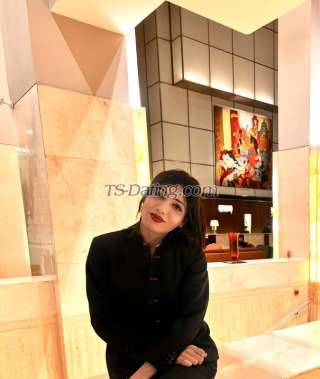 trans girl Maahi93 0571768