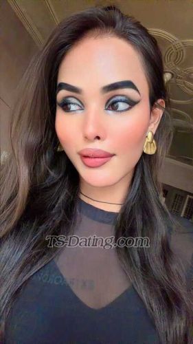 trans girl Mahi18 4619911
