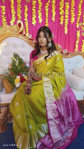 trans girl Mahika 1338222