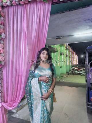 trans girl Mahika 1338437