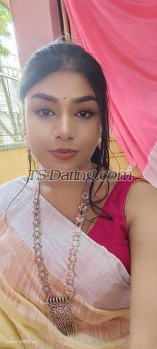 trans girl Mahika 4918623