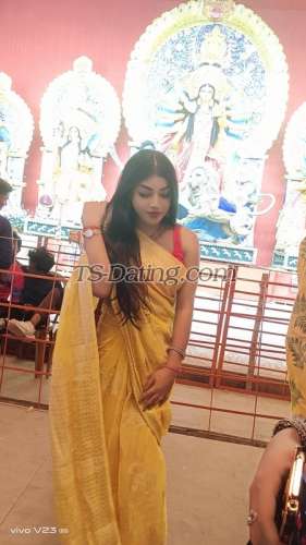 trans girl Mahika 7142314