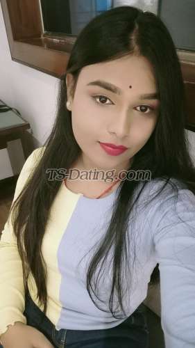 trans girl Mahika 9624832