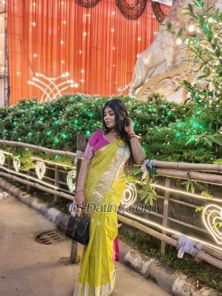 trans girl Mahika 9917747