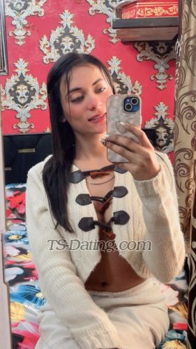 trans girl Mahitaneja 7609710