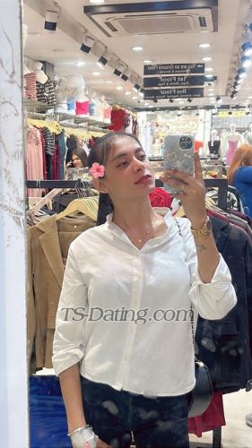 trans girl Mahitaneja 9301209